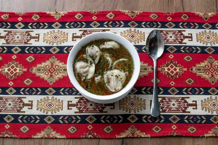 زیر بشقابی زیبای گلیم دست بافت